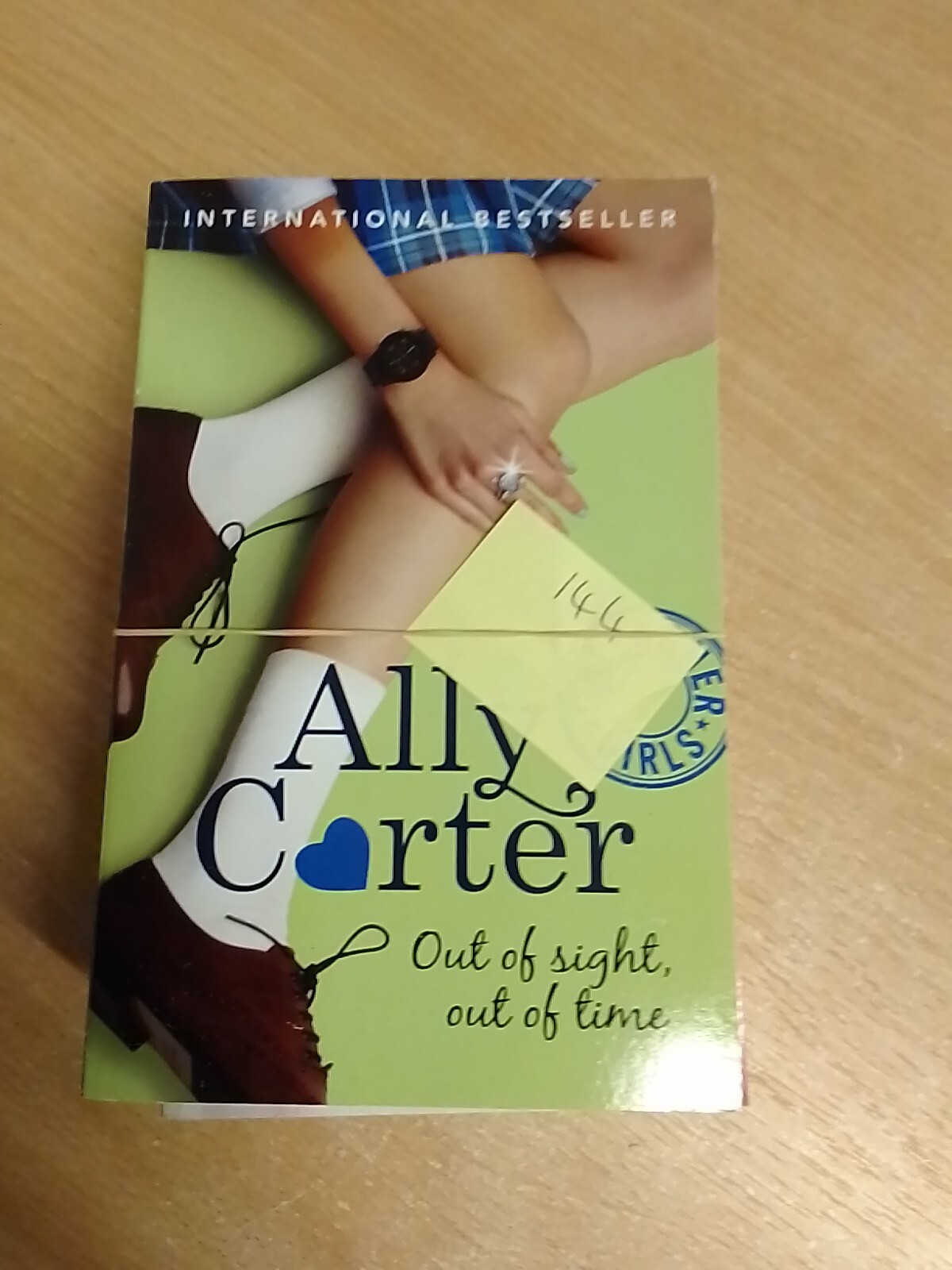 United We Spy by Ally Carter. Paperback, 2012. Gallagher Girls #6