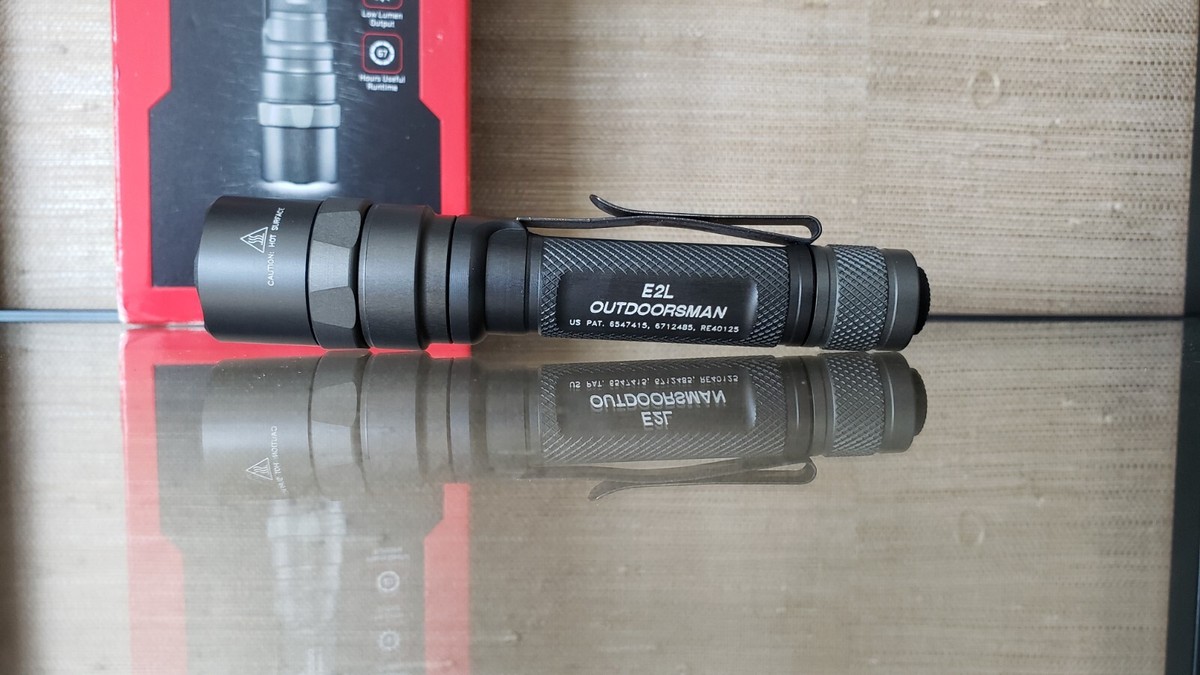 ライト・ランタン E2L OUTDOORSMAN Surefire E2L Outdoorsman | 懐中電灯 | Viranomainen.fi 日本語