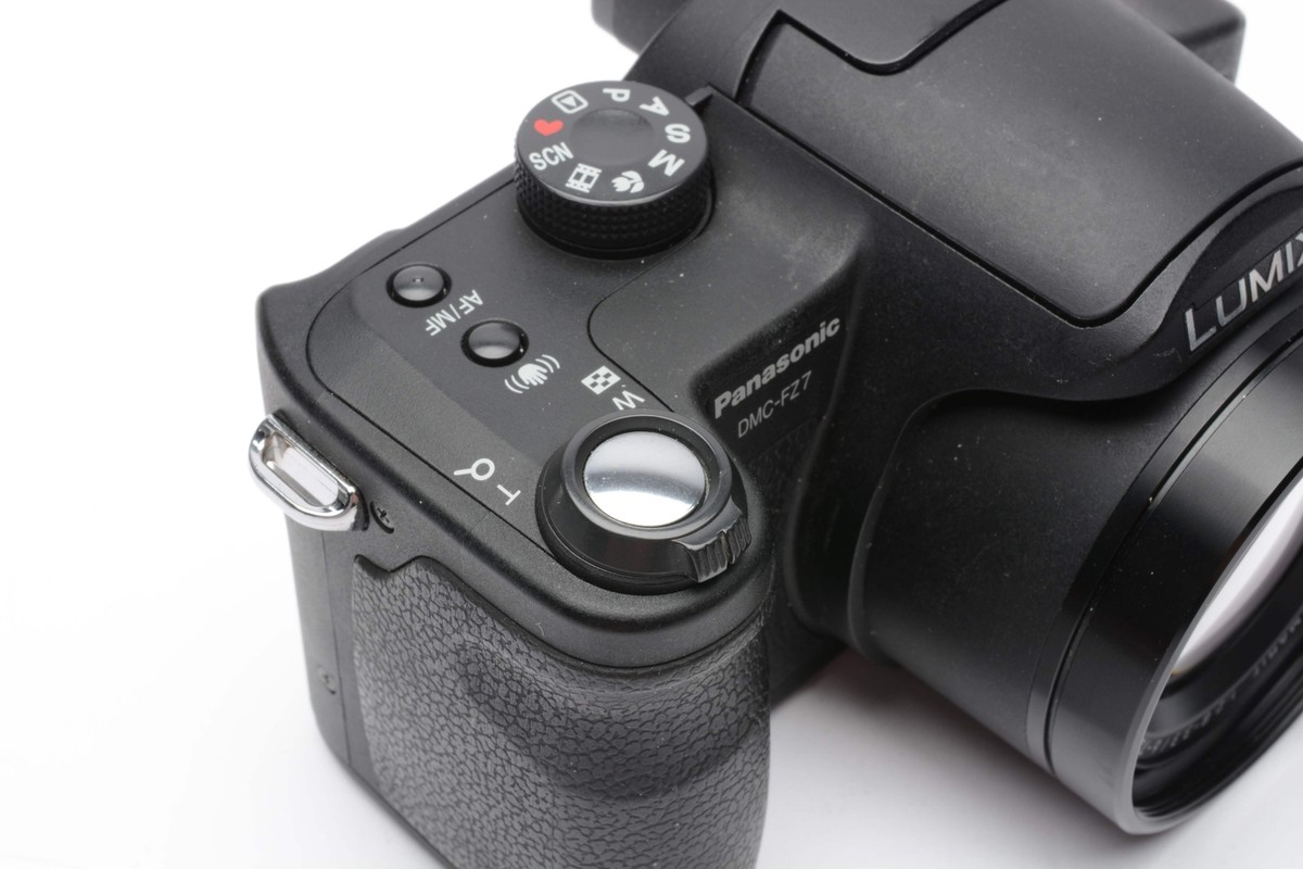 Panasonic Lumix DMC-FZ7 6MP Digital Point&Shoot w/Case, 2GB SD