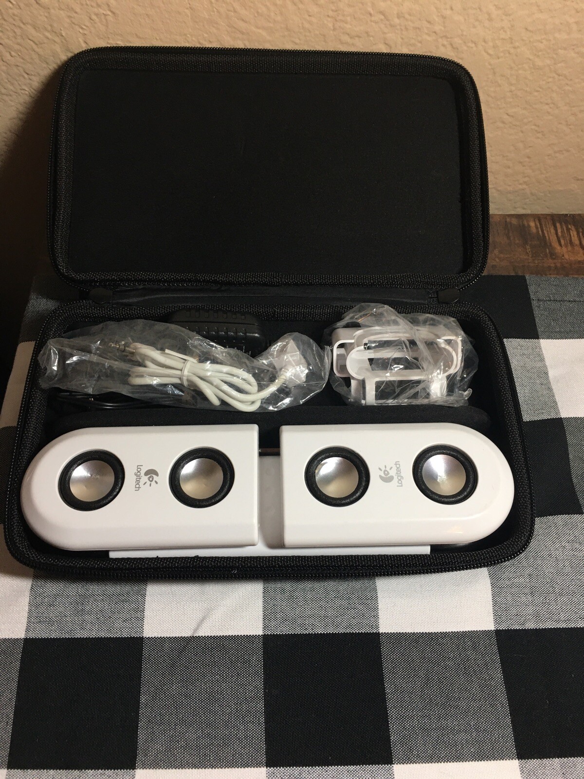 logitech mm22 speakers