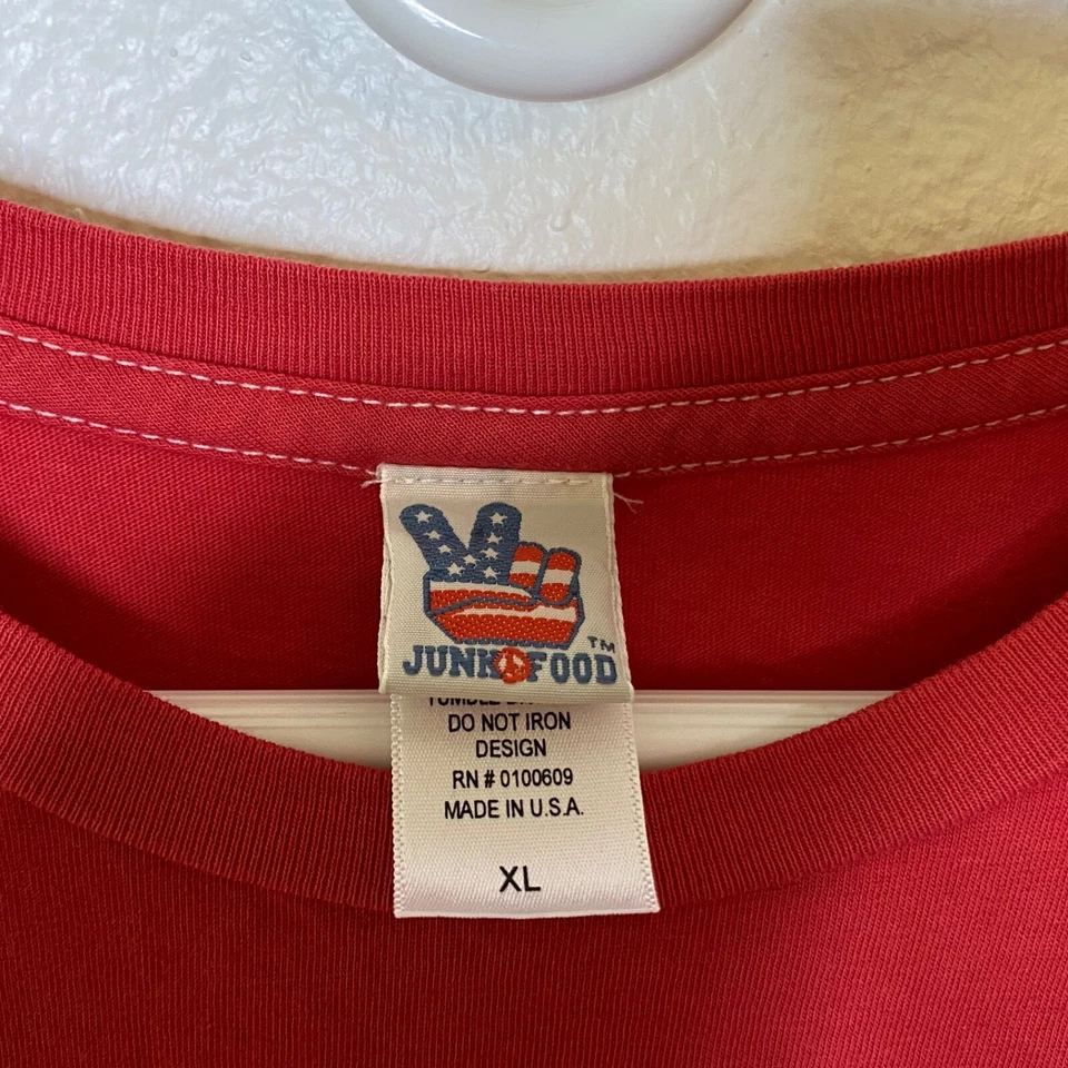 Camisa Junkfood Star Wars Unisex Roja Talla XL Luke C-3PO De Colección Foto 2 de 4