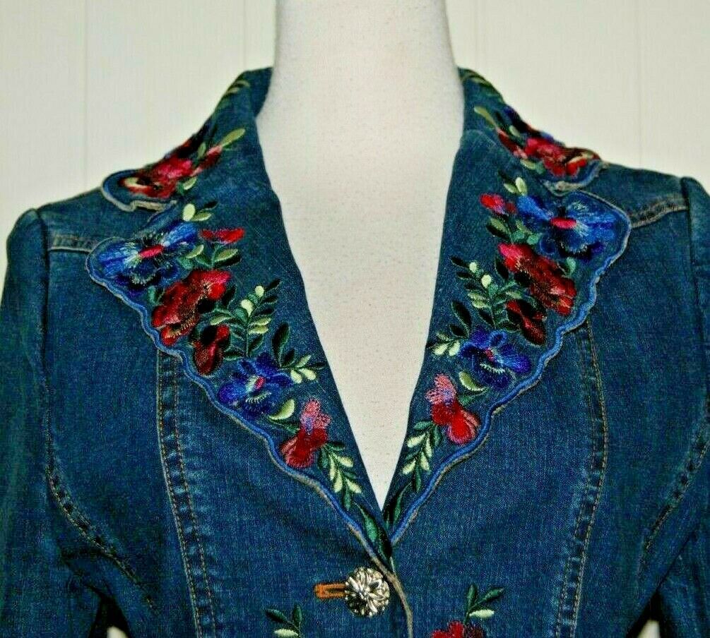 Burda Moon Jean Denim Embroidered Floral Collared V Neck Burda Moon Jean Denim Embroidered Floral Collared V Neck