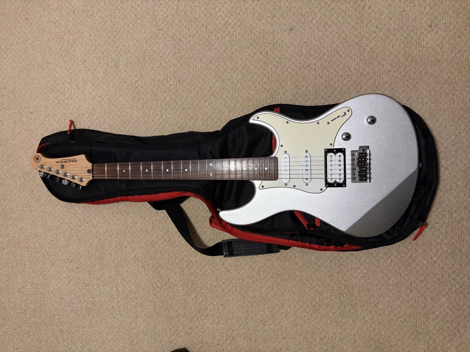 Yamaha Pacifica 112V, photo 1 of 5