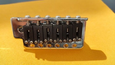 Graph Tech String Saver mit Strat/ST Tremolo Bridge