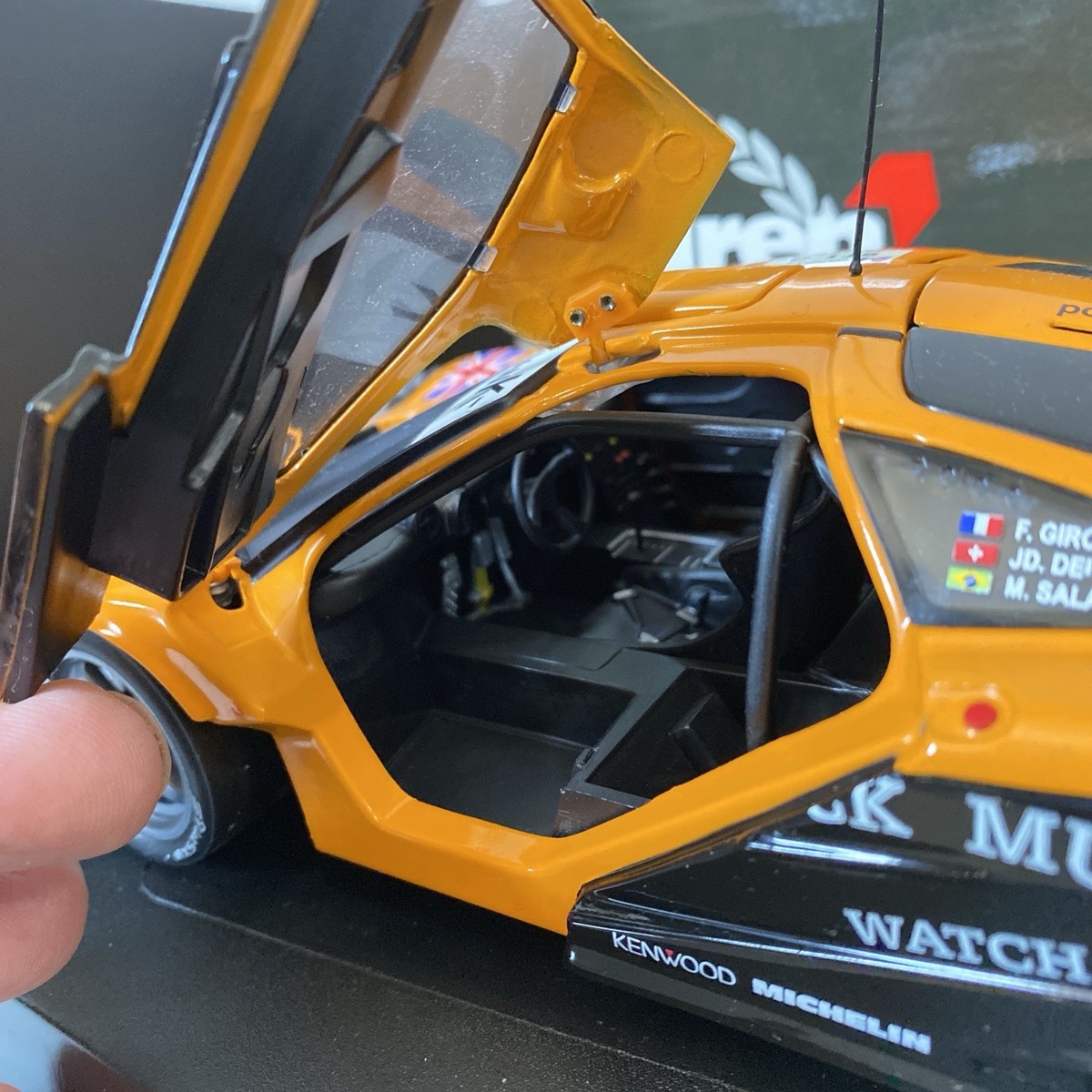 Coche miniatura McLaren F1 1/43 Spark GTR 24h Le Mans 1998 #41 E.Pirro/T.Bscher 1:43