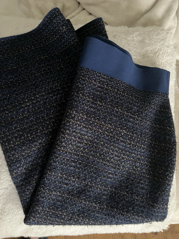 Women’s Designer Cos Wool Blend Pencil Skirt Small - Image 3 of 4