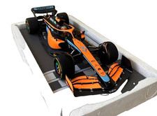 MINICHAMPS 1/18 McLaren F1 Team MCL36 Daniel Ricciardo Bahrain GP 2022 Orange
