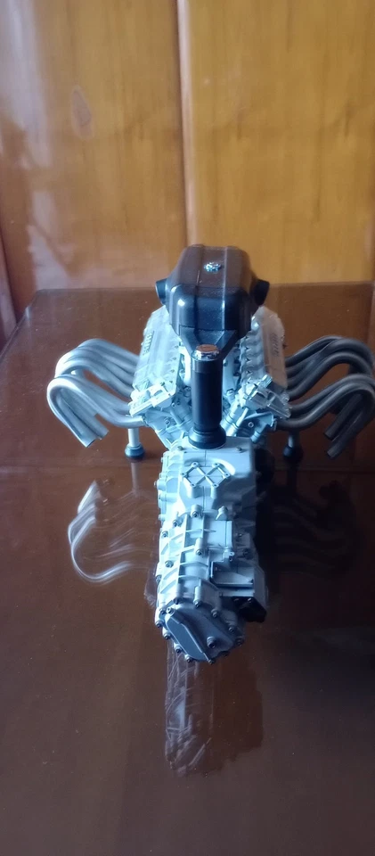 Modellino riproduzione del Motore Ferrari Enzo in scala 1/4 - Immagine 2 di 4