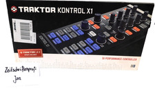 Native Instruments Traktor Kontrol X1 DJ Perf...