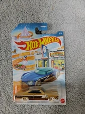 Hot Wheels Holiday Hot Rod 2021 W3099 1/5 - '66 Ford 427 Fairlane