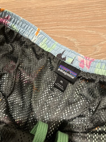 Patagonia Baggies Shorts Mens XL Colorful Bird Print Lined Casual Travel Beach - Picture 4 of 6