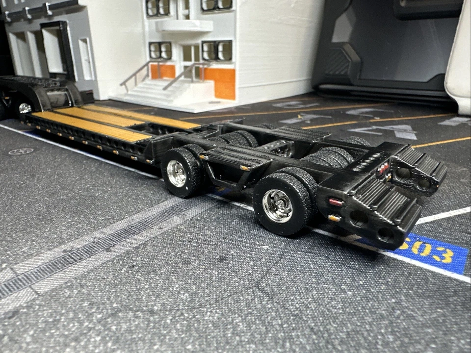 1/64 For DCP Truck 32 Tire custom made Murray Trailer with Jeep and Load (Black) - Image 3 of 4