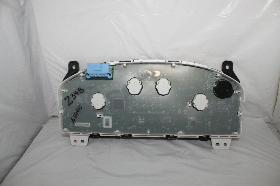 Cuadro de instrumentos velocímetro Mercury Mariner 2008 152.111 millas Foto 2 de 4