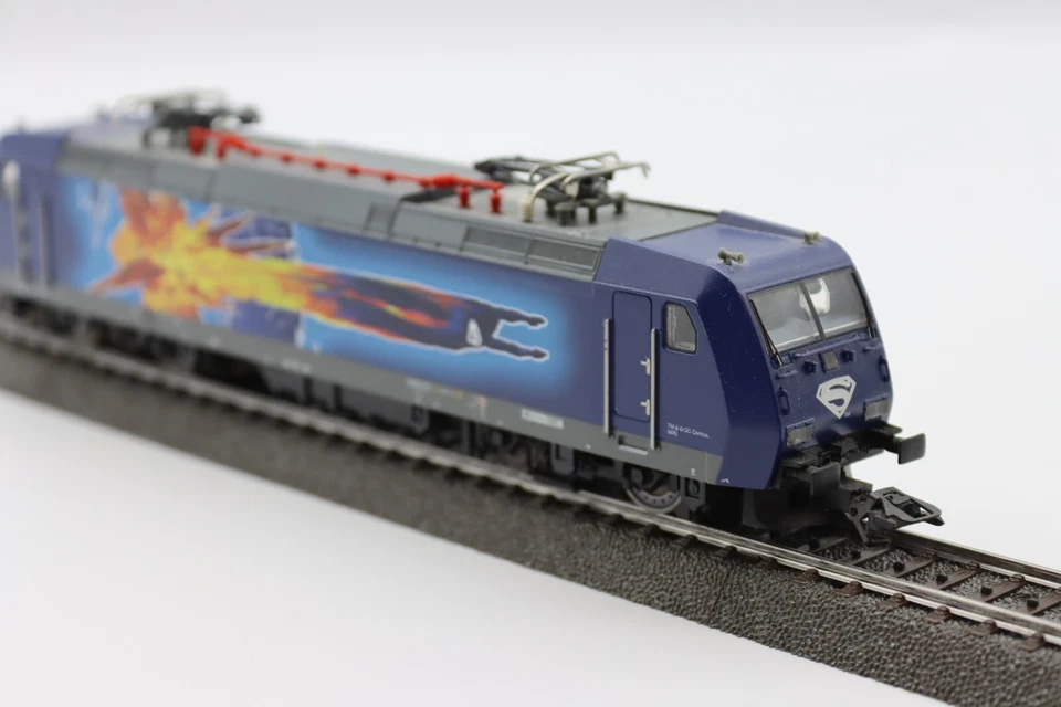 Märklin Br.146/185 Umbausatz Traxx rot-weiss