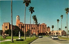 Vinoy Park Hotel Overlooking Tampa Bay St Petersburg Florida Vintage Postcard