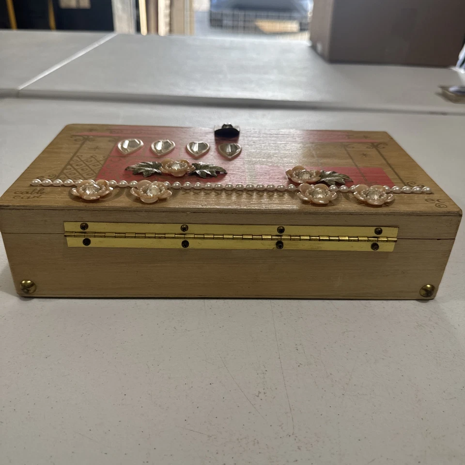 Vintage Signed Enid Collins Pink, Red,  & White Cable Car BOX PURSE 1964 - Image 4 of 4