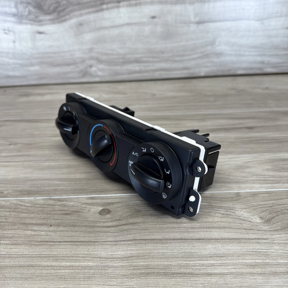 05 - 07 Ford F250 F350 Manual AC HVAC Climate Control Switch Unit 5C3H-19E764-AK - Image 3 of 4