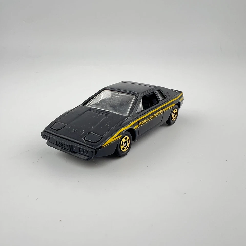 Tomica F24 Lotus Esprit Black Gold Wheels 1/60 Scale Tomy Japan - Image 2 of 4