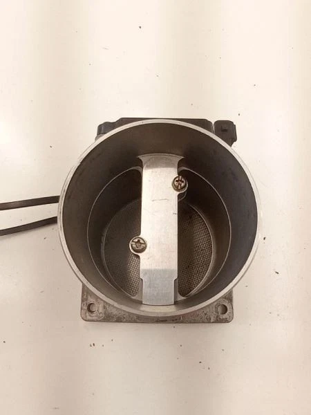 AUDI CABRIOLET 1997 medidor de flujo de aire de masa con sensor 2,8 L fabricante de equipos originales usado probado AFH70-08B Foto 2 de 4