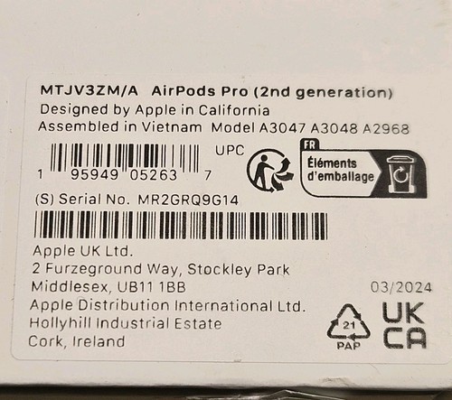 Genuine Apple AirPods Pro 2nd Generation USB-C w/ MagSafe Wireless Charging Case - Picture 3 of 5