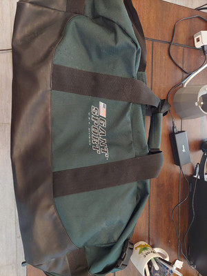 Gant Sport USA Large Green Duffel 32-36'' Gym Sports Soccer Football Wrestling 