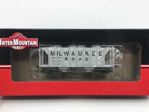Ho Intermountain Milwaukee Road 1958 pies cúbicos 2 bahías tolva cubierta MILW #99025 | Zustand: Used