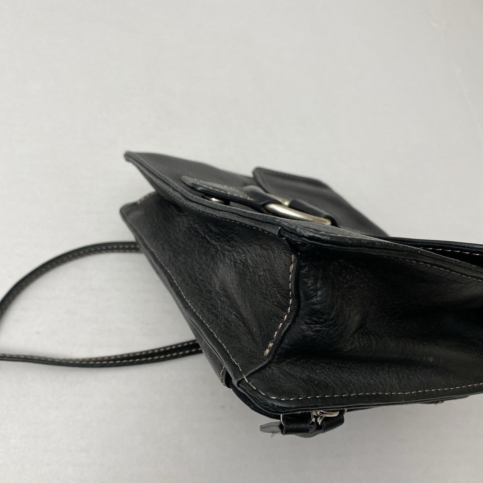 Fossil Black Leather Crossbody Shoulder Bag Traveler Organizer Purse 90’s thumbnail 8