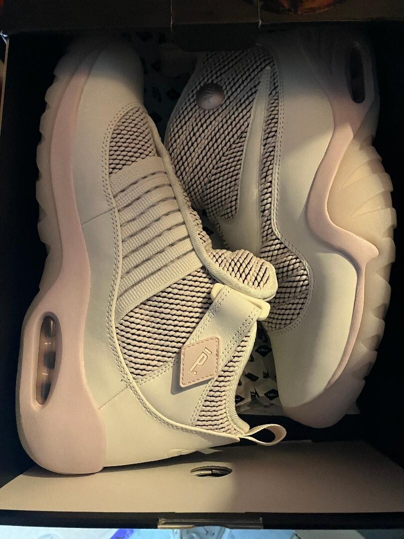 DS NIKE 2017 PIGALLE X AIR SHAKE NDESTRUKT AA4315 100 SAIL