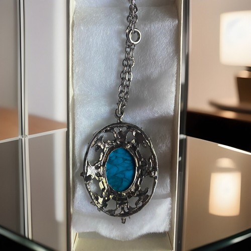 Vintage Custom Jewelry Necklace - Picture 2 of 2