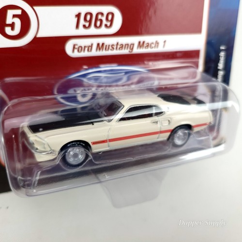 Racing Champions Mint 1969 Ford Mustang Mach 1 Diecast 1:64 Release 1 Car #5 New - Picture 3 of 4
