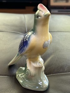 🐦Vintage Art Deco Tufted Titmouse Bird Figurine vibrant colors Royal Copley