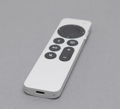 Apple Siri Remote (3rd Gen) A2854 - Silver MNC73AM/A (very