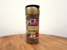 McCormick Finishing Sugar - Chocolate Hazelnut - 3.61 OZ - LE 2025 - BB 07/2027