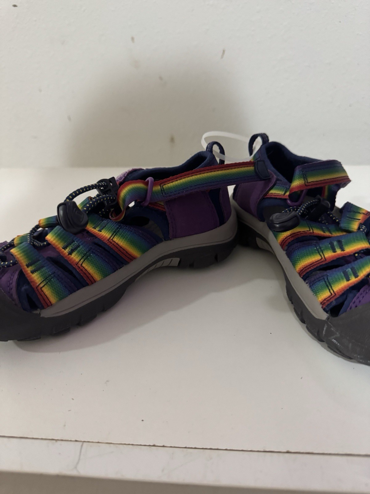 Sandali Keen bambini giovani taglia 13 arcobaleno viola regolabili escursionismo acqua usati in ottime condizioni