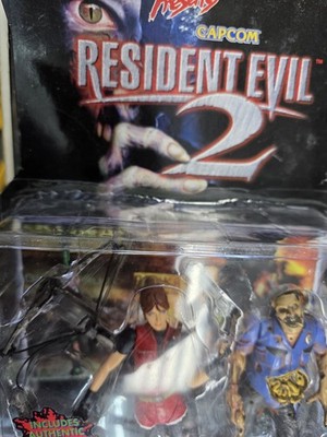 Capcom Resident Evil 2 Claire Redfield & Zombie Cop Figures Toy