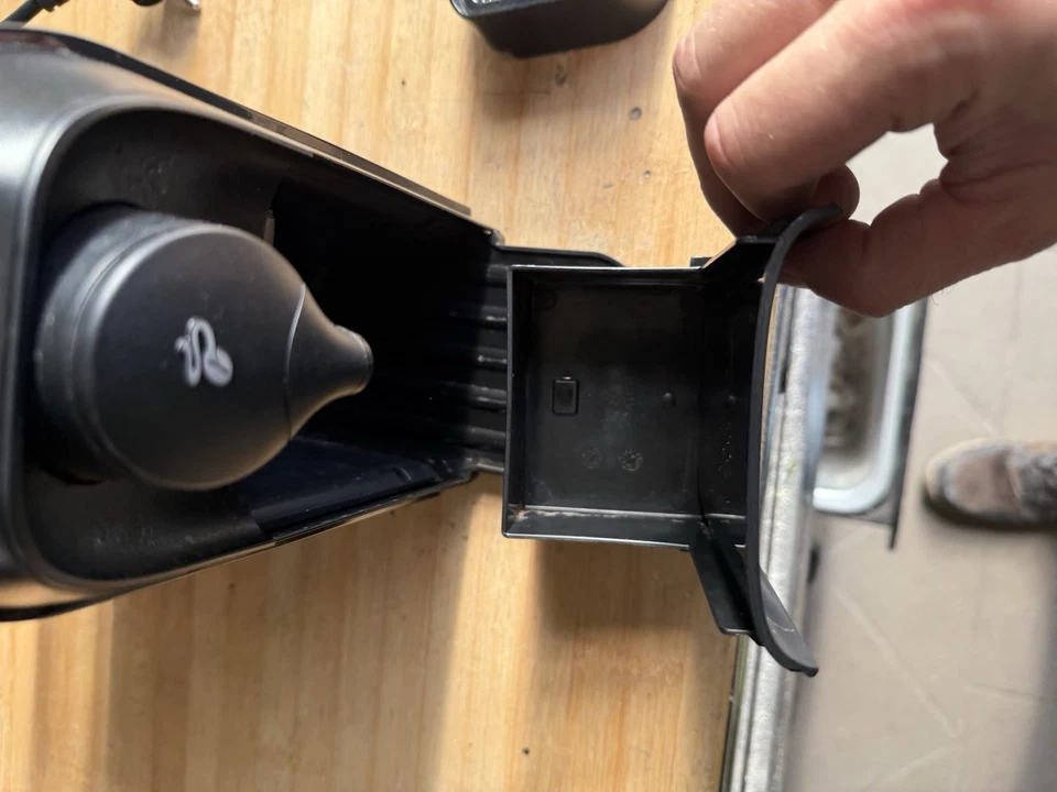 Tchibo Cafissimo PURE 1 Tasse Kapselmaschine - Schwarz Type:370635 - Bild 2 von 4