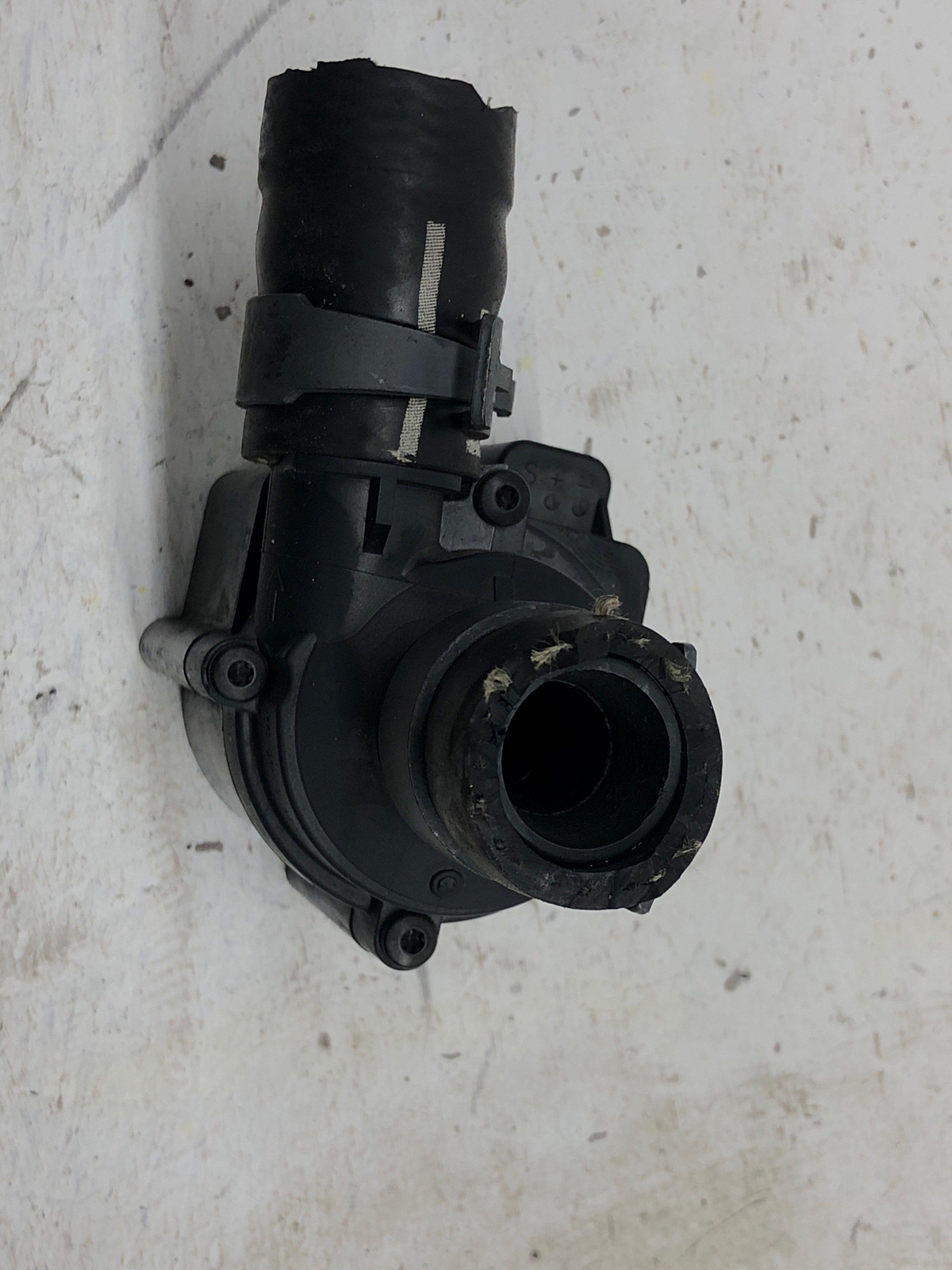 2016-2020 BENTLEY BENTATGA W12 ELECTRIC AUXILIARY COOLANT WATER PUMP 5Q0965561B