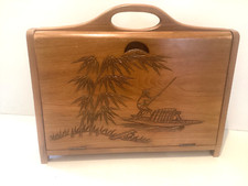 Rzeźbiony stojak na czasopisma z połowy wieku vintage azjatycki / orientalny