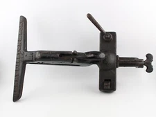 VTG HENRY DISSTON & SONS #1 Ball Socket Vice Clamp Adjustable Pivot Sheet Metal