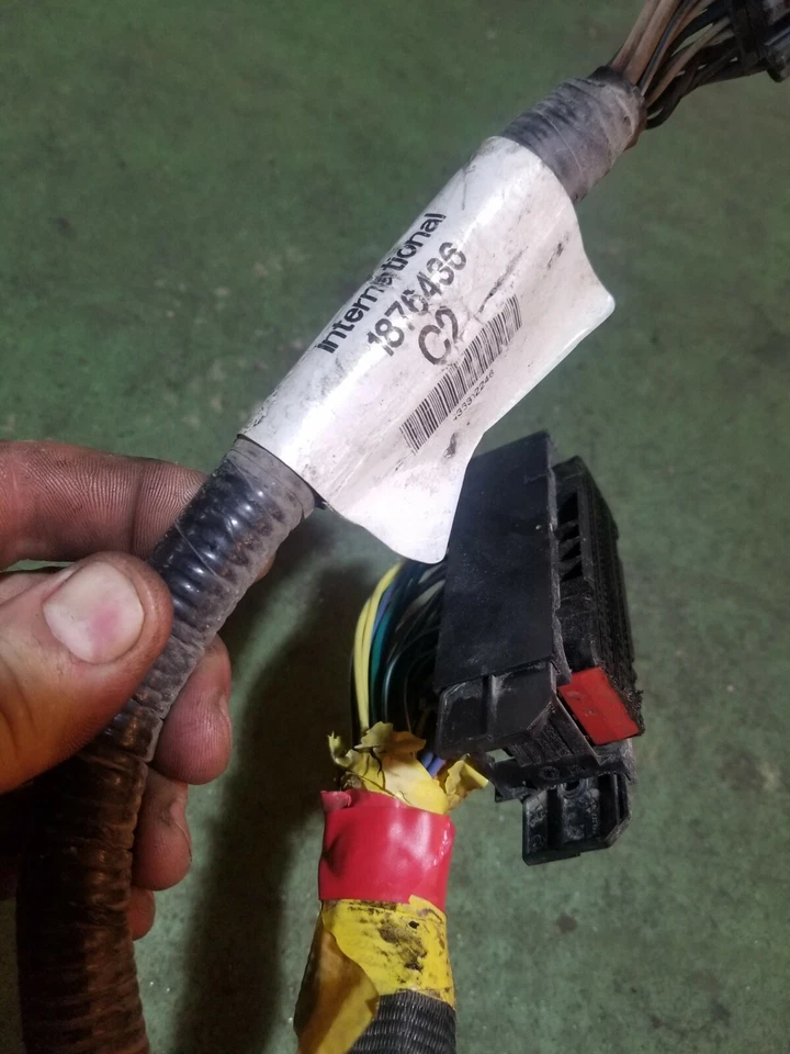 Arnés motor Ford F350 diésel 6,4 L 1876436C2 REF4226 Foto 2 de 4