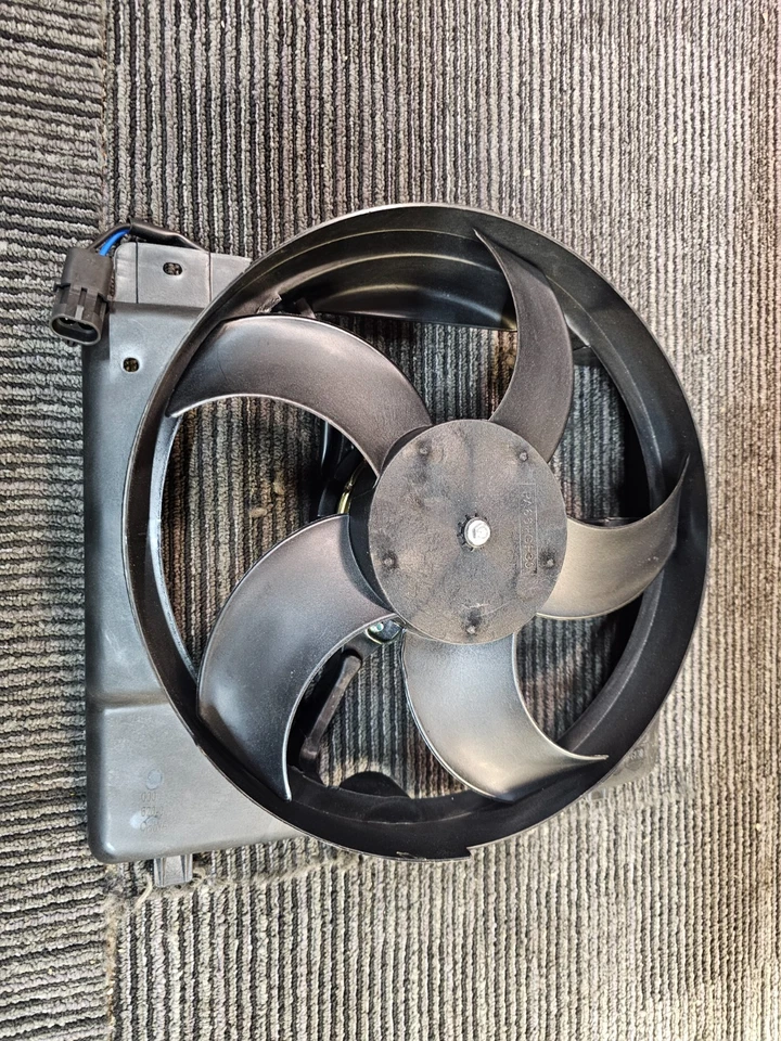 Conjunto de ventilador de refrigeración del motor Dorman 620-001 para Jeep Cherokee 1987-2001 Foto 2 de 4