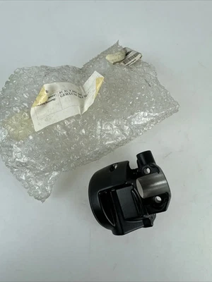 BMW 650 GS Disjoncteur de guidon Boîtier droit 61317654444 E1809 - Photo 1/4