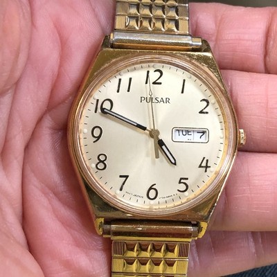 Vintage Pulsar Men V733-8A40 Gold Expansion Band Quartz Analog