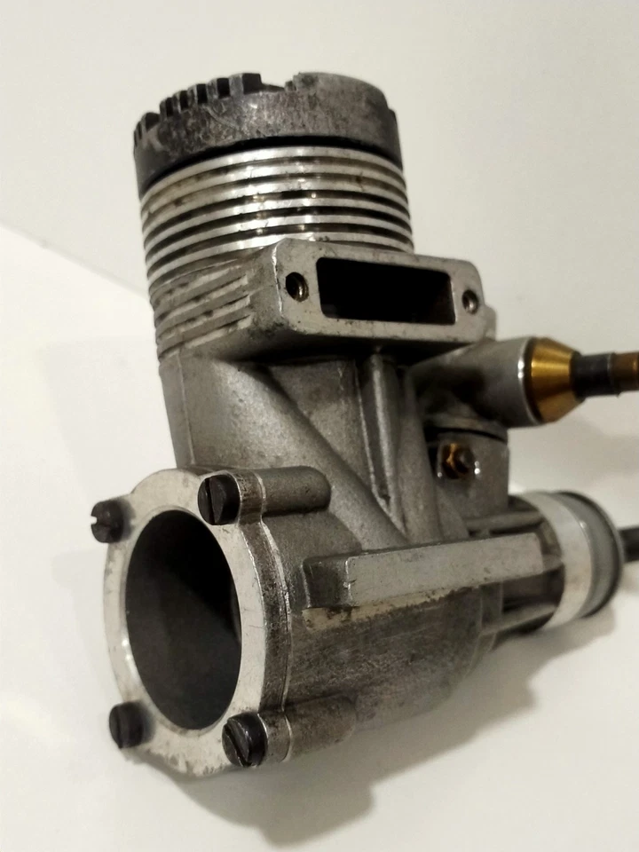 VINTAGE HUGE ROSSI R 60 RV - RC AEREO RACING GLOW ENGINE  - Image 4 of 4