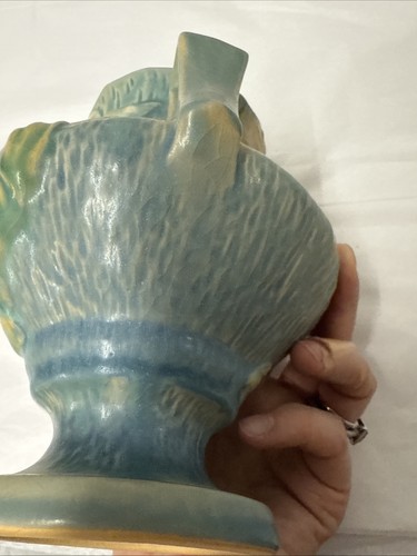 Vtg. Roseville Clematis Double Handled Vase #188-6” Blue & White Flower - Picture 15 of 15