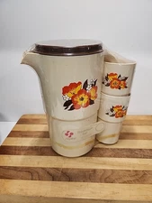 Sterilite Vintage Pitcher & 4 Cups Tan Floral Design Retro Kitchen New Unopened 