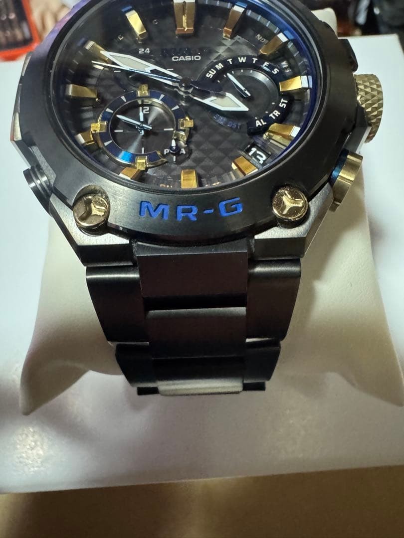CASIO G-SHOCK MRG-B2000B-1AJR Kachi-iro Watch image 3