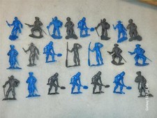 22 Marx Recast 60mm Plastic Pirate Figures