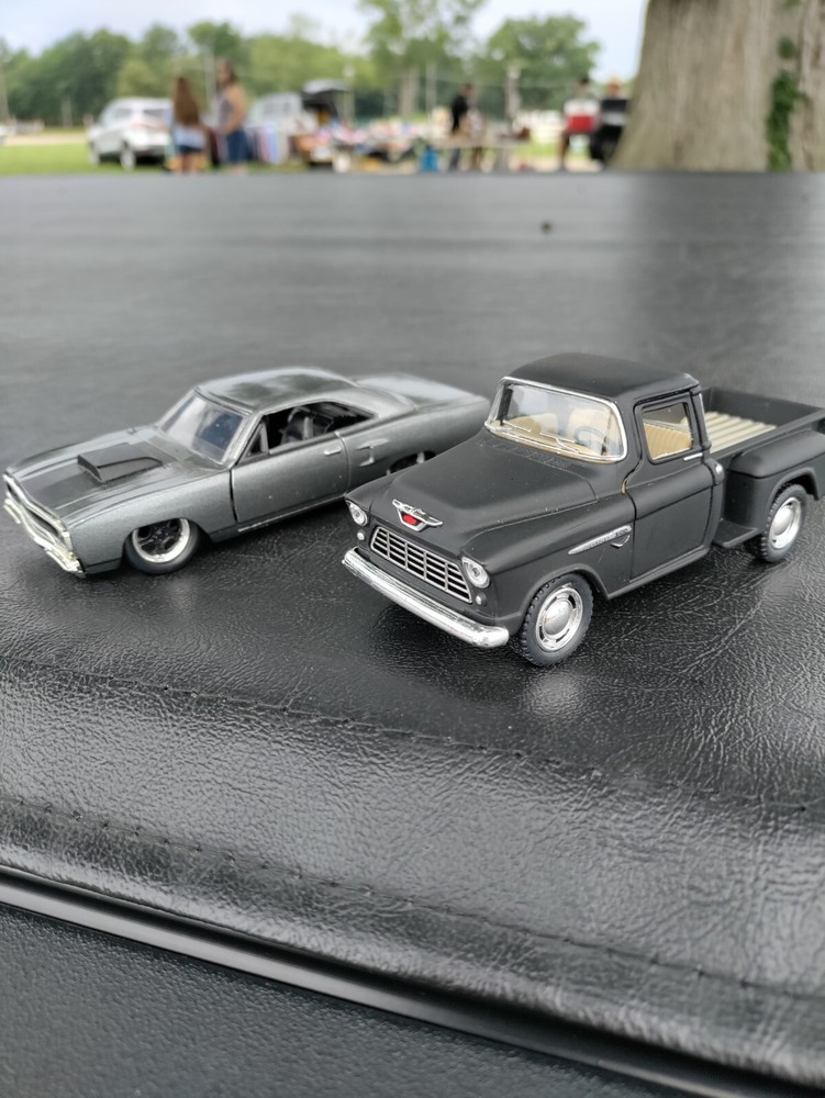 pair of classic car toys lot