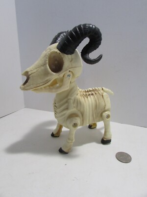 Halloween Screaming BIG Horn Sheep Banshee Lights Up Tail Wiggles Screams Loud!